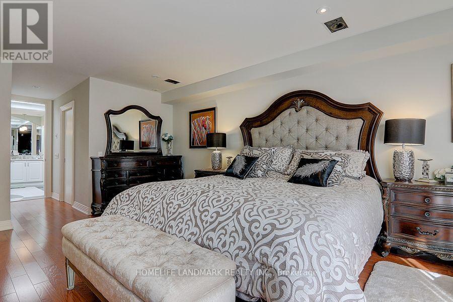35 Gardiner Road, Toronto, Ontario  M5P 3B6 - Photo 20 - C13000450