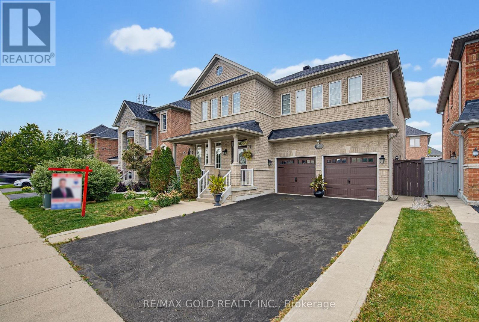 34 LEXINGTON ROAD, Brampton, Ontario