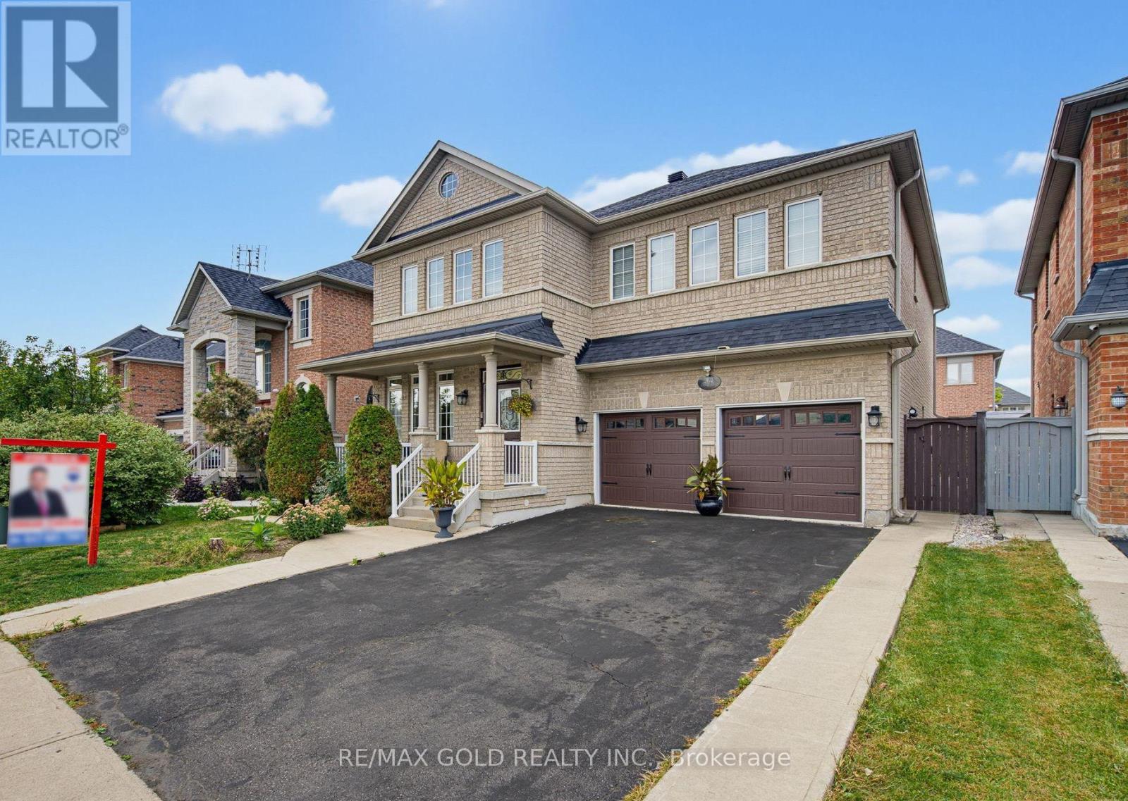 34 LEXINGTON ROAD, Brampton, Ontario