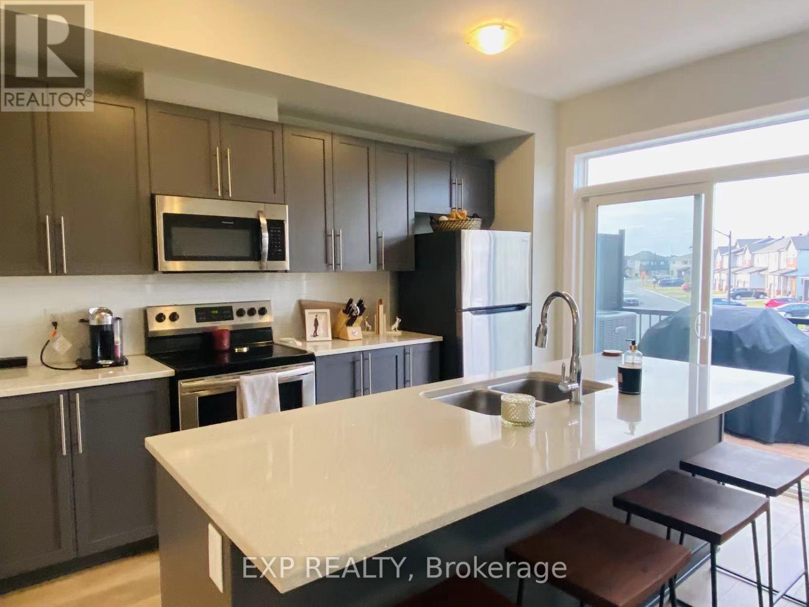 1075 Speedvale Court, Ottawa, Ontario  K2T 0P6 - Photo 10 - X13777468