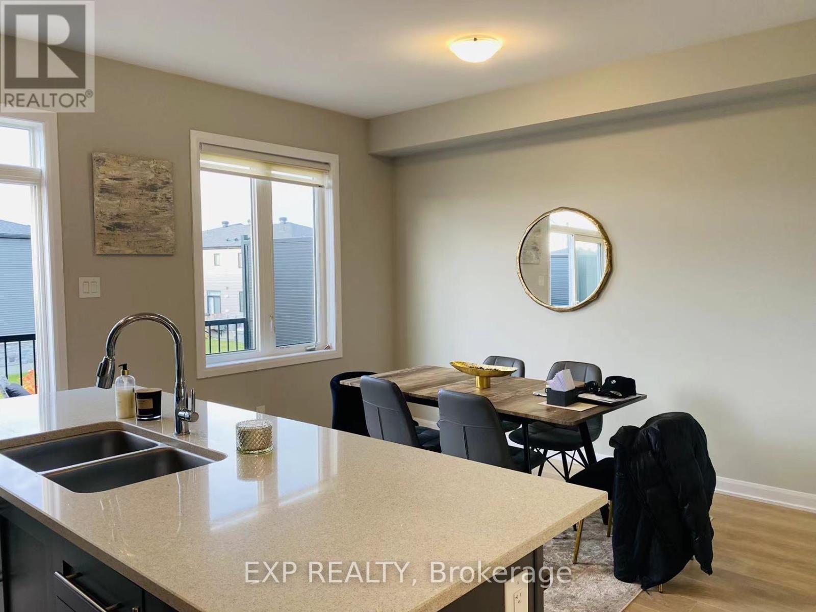 1075 Speedvale Court, Ottawa, Ontario  K2T 0P6 - Photo 11 - X13777468