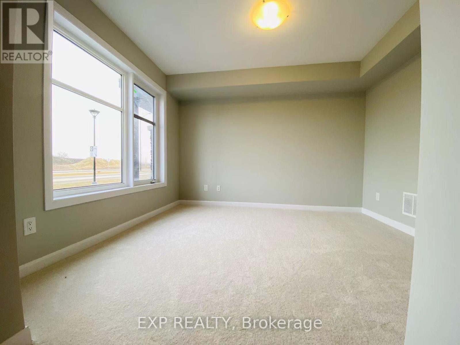 1075 Speedvale Court, Ottawa, Ontario  K2T 0P6 - Photo 4 - X13777468