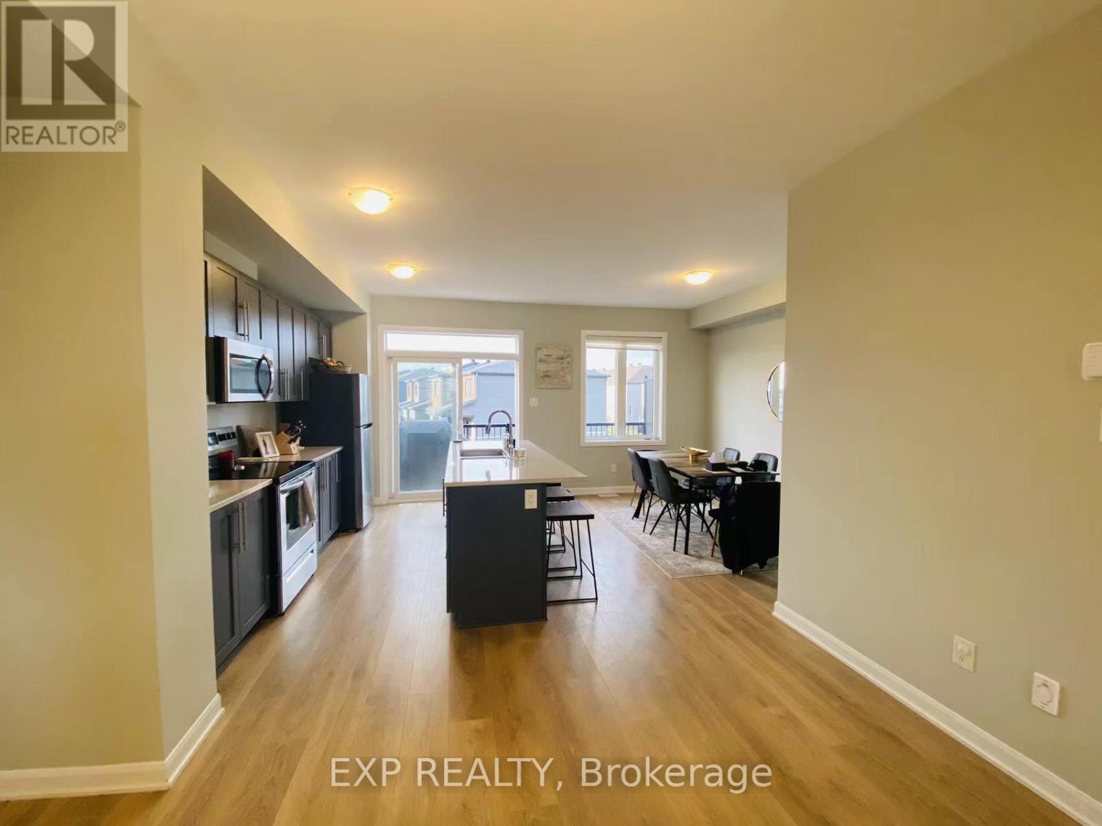 1075 Speedvale Court, Ottawa, Ontario  K2T 0P6 - Photo 8 - X13777468
