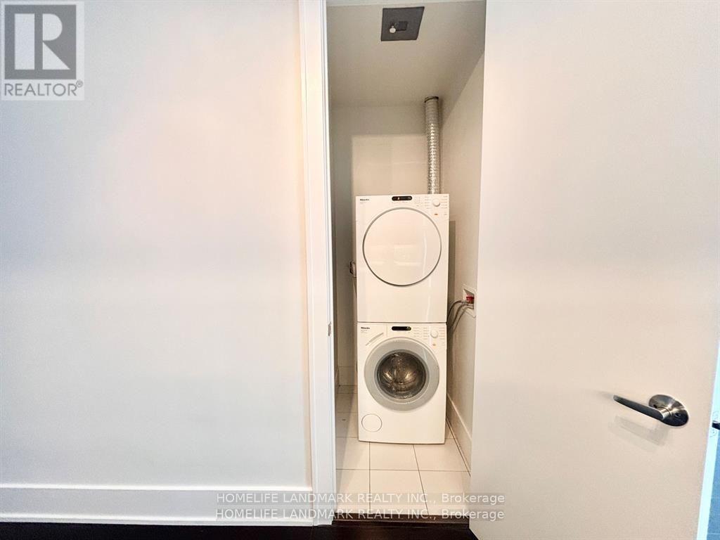 1029 - 39 Queens Quay E, Toronto, Ontario  M5E 0A5 - Photo 14 - C13777472