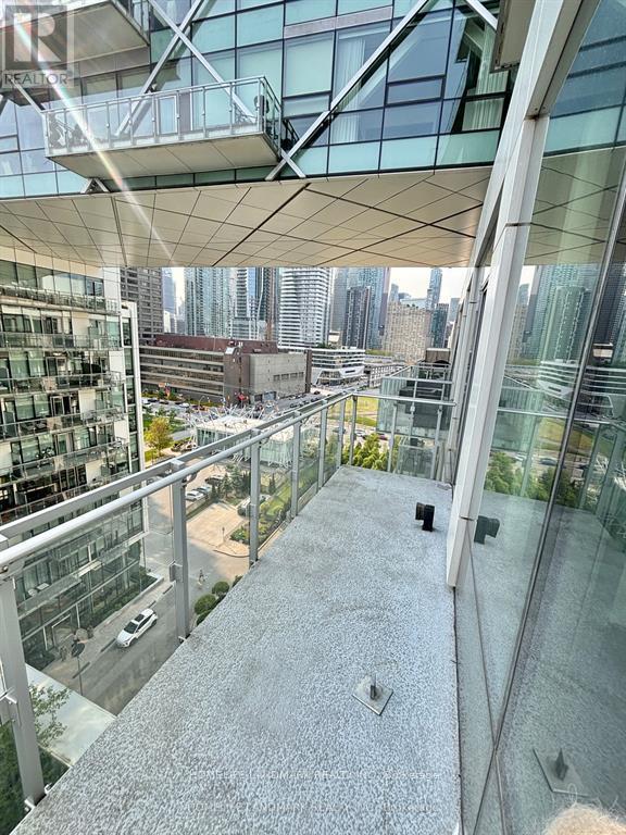1029 - 39 Queens Quay E, Toronto, Ontario  M5E 0A5 - Photo 3 - C13777472