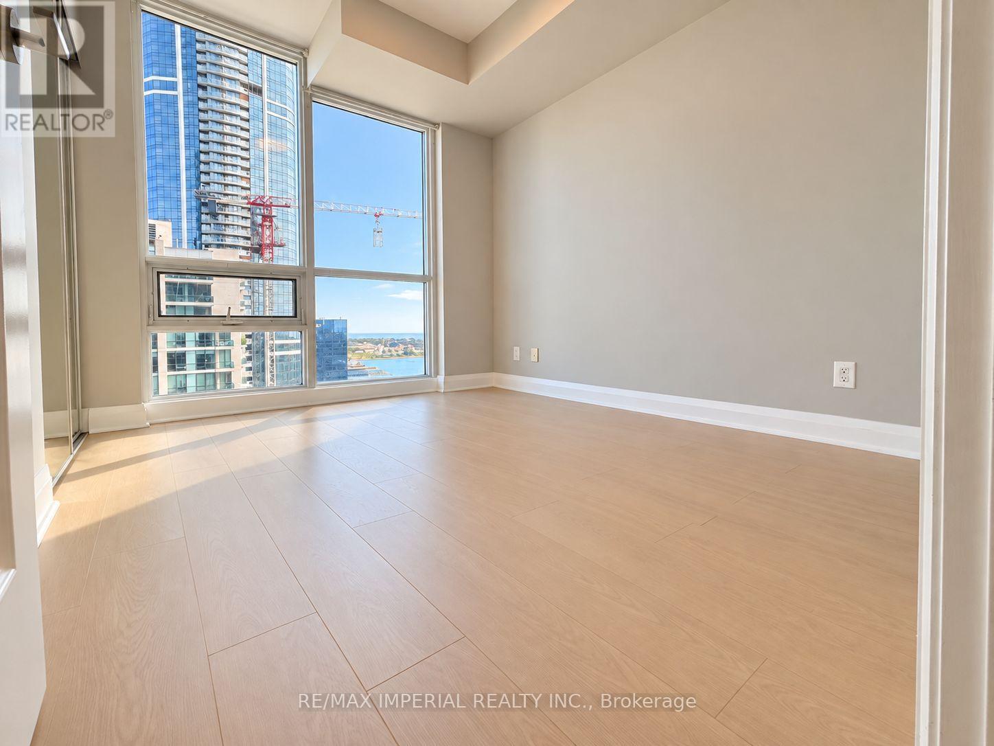 3707 - 16 Harbour Street, Toronto (Waterfront Communities), Ontario  M5J 2Z7 - Photo 8 - C13777476