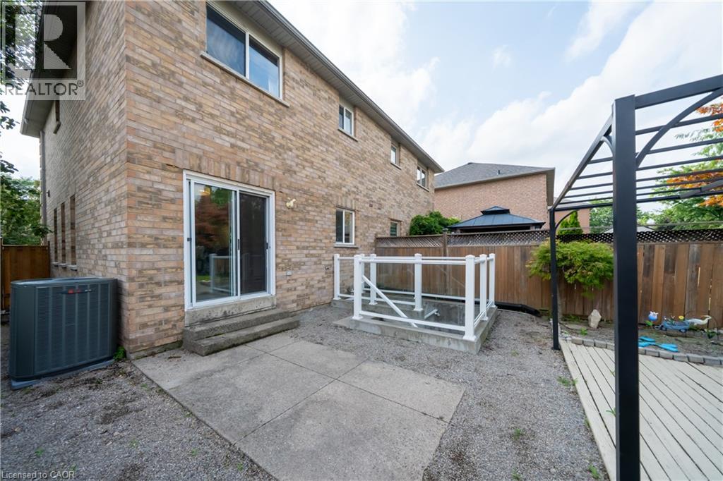 2031 Westree Drive, Oakville, Ontario  L6M 3W3 - Photo 11 - 40861811