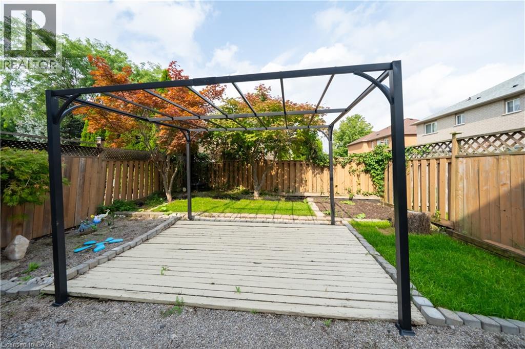 2031 Westree Drive, Oakville, Ontario  L6M 3W3 - Photo 9 - 40861811