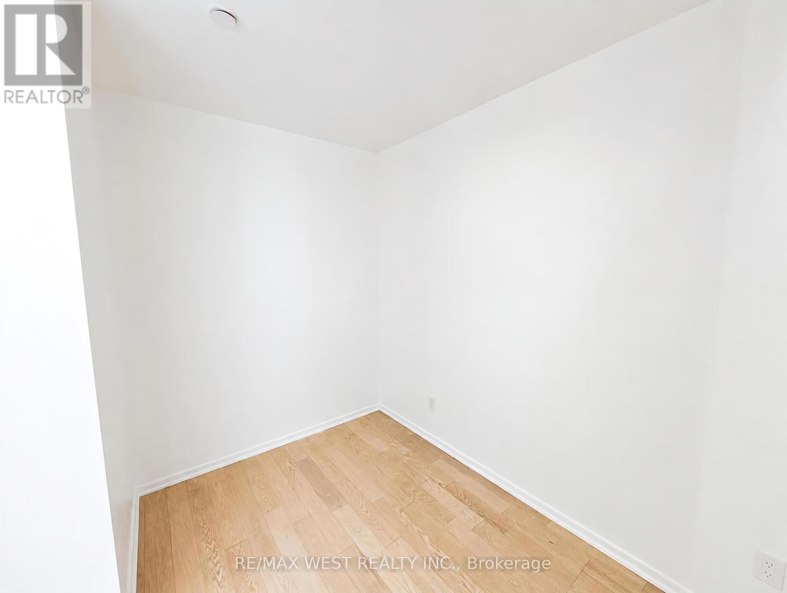 802 - 12 Bonnycastle Street, Toronto, Ontario  M5A 0C9 - Photo 10 - C13543506