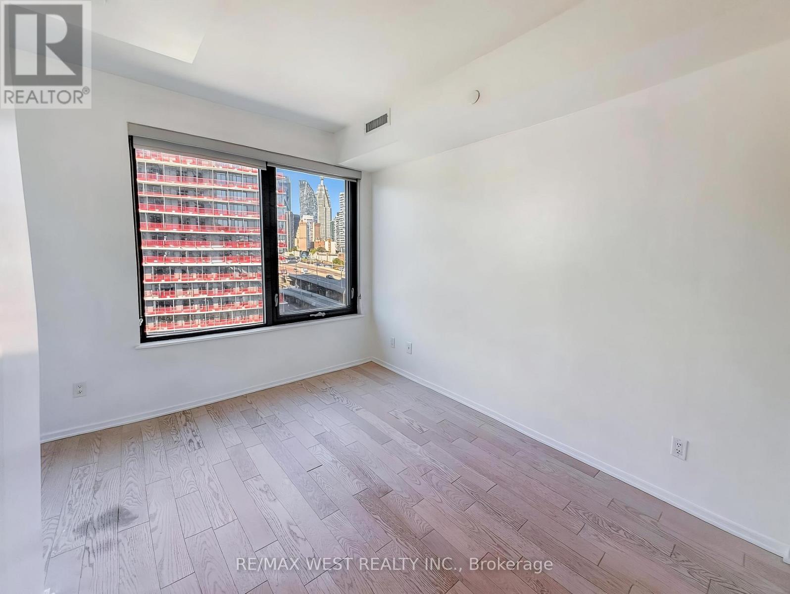 802 - 12 Bonnycastle Street, Toronto, Ontario  M5A 0C9 - Photo 6 - C13543506