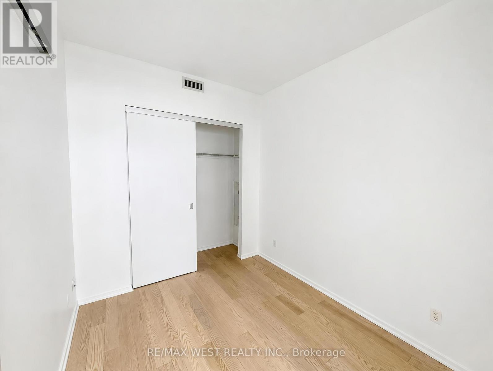 802 - 12 Bonnycastle Street, Toronto, Ontario  M5A 0C9 - Photo 8 - C13543506