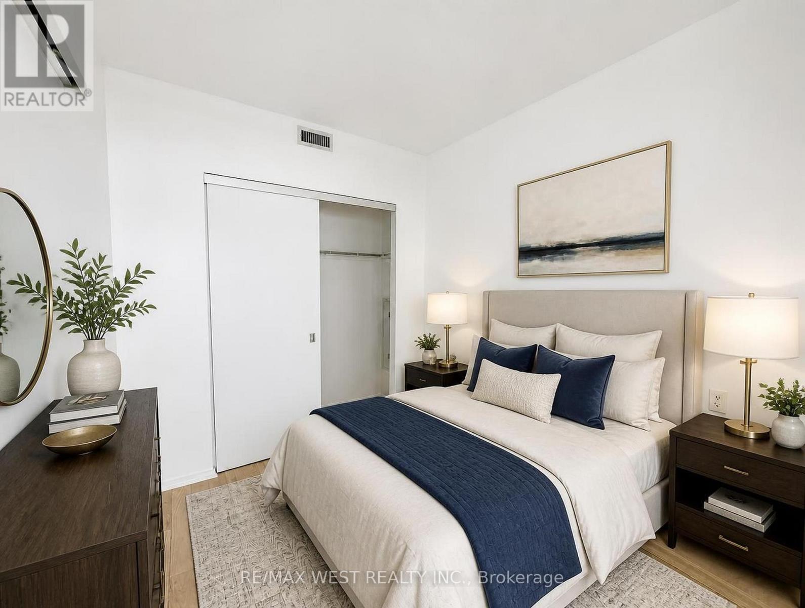 802 - 12 Bonnycastle Street, Toronto, Ontario  M5A 0C9 - Photo 7 - C13543506