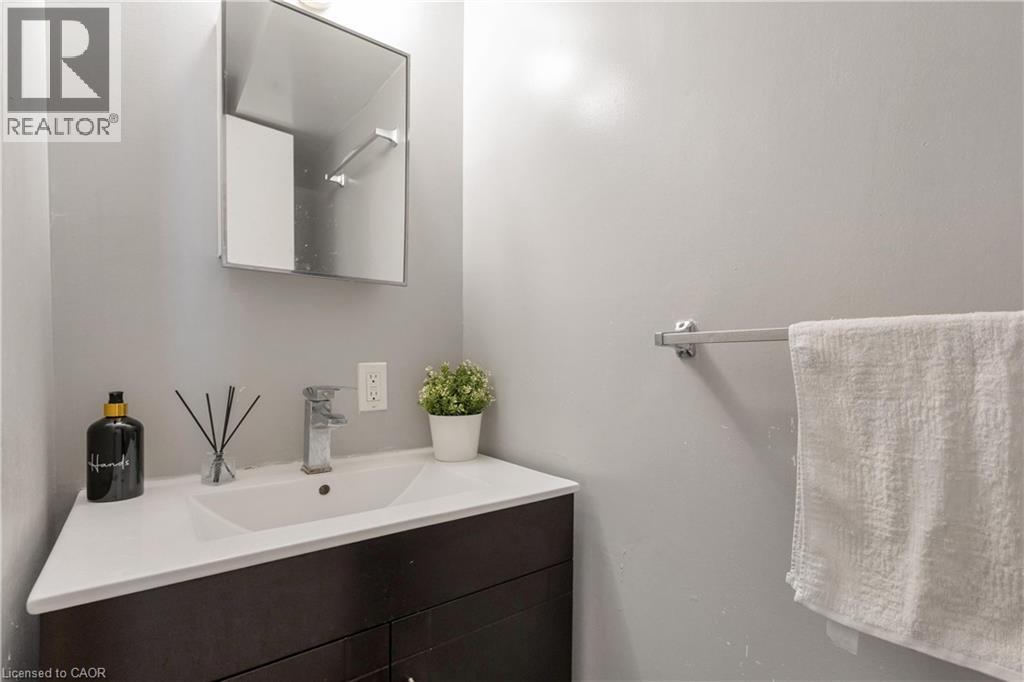 427 Keats Way Unit# 2, Waterloo, Ontario N2L 5S7 - Photo 23 - 40862878