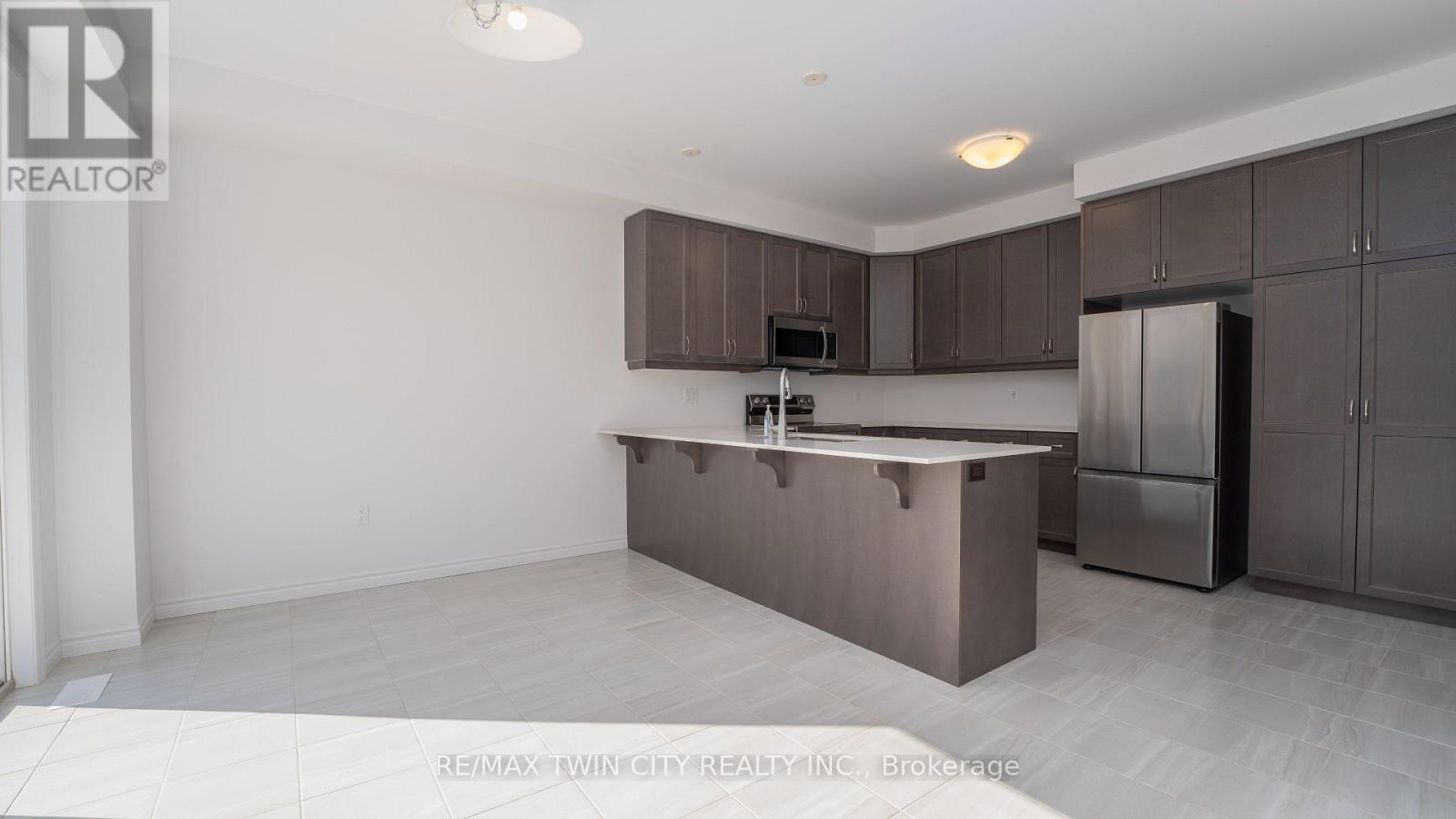 175 Longboat Run W, Brantford, Ontario  N3T 0T1 - Photo 10 - X13777474