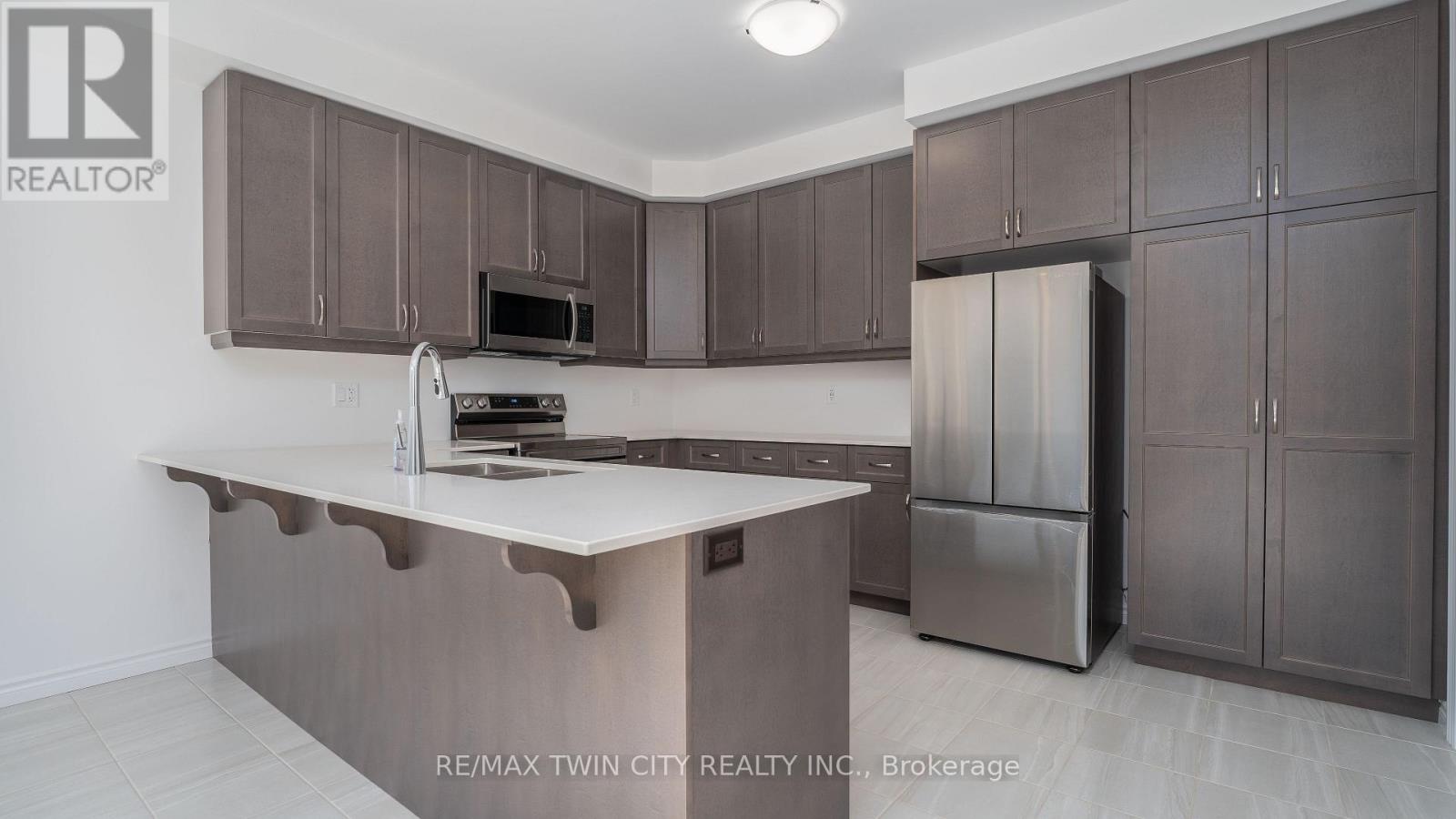 175 Longboat Run W, Brantford, Ontario  N3T 0T1 - Photo 12 - X13777474