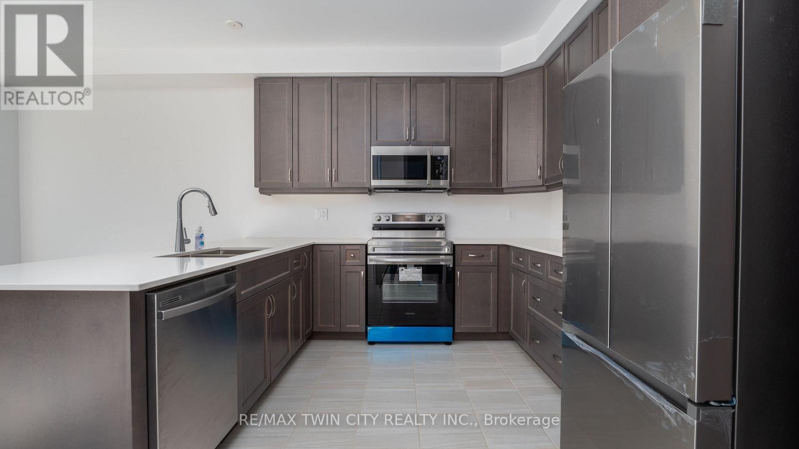 175 Longboat Run W, Brantford, Ontario  N3T 0T1 - Photo 14 - X13777474