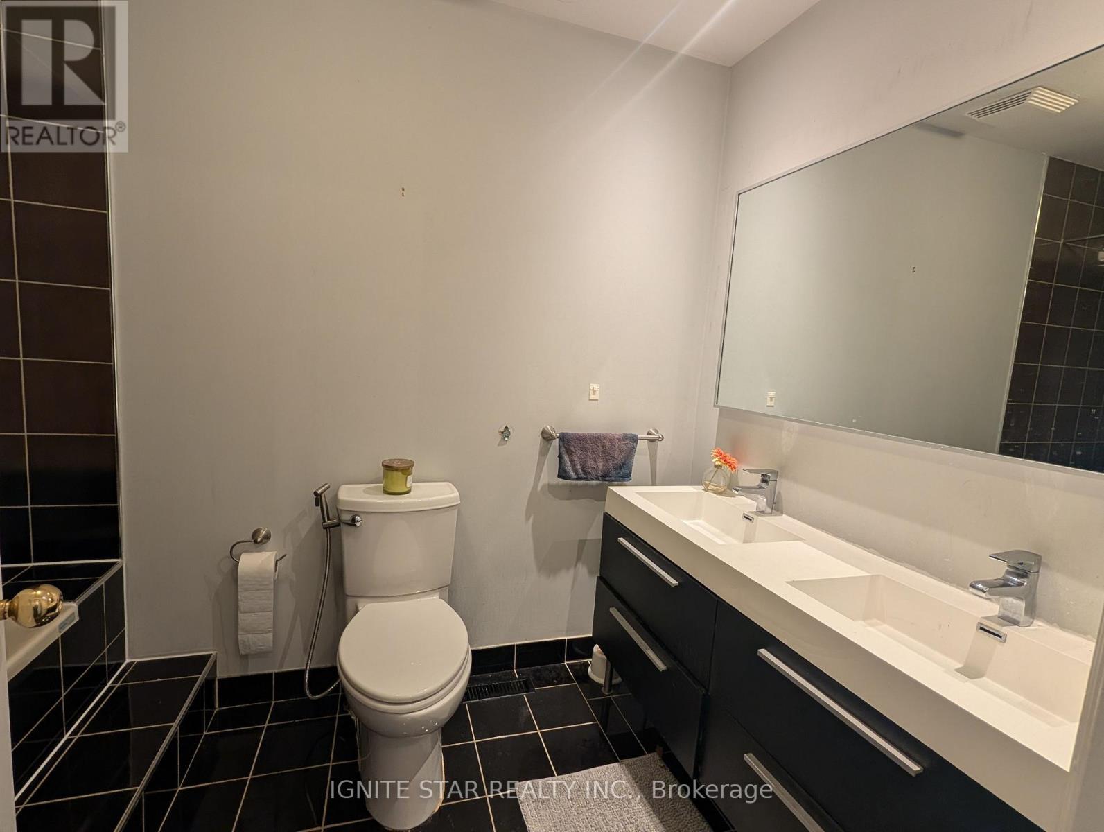 116 Granby Street, Toronto, Ontario  M5B 1J1 - Photo 21 - C13770800