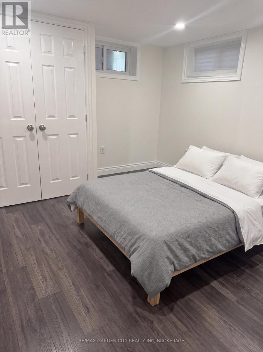 11 Macbeth Boulevard, St. Catharines, Ontario  L2T 2M1 - Photo 10 - X13777486