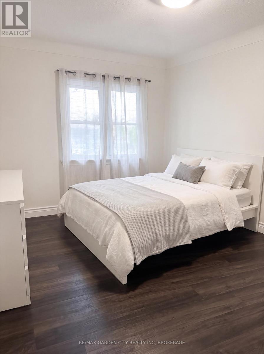 11 Macbeth Boulevard, St. Catharines, Ontario  L2T 2M1 - Photo 6 - X13777486