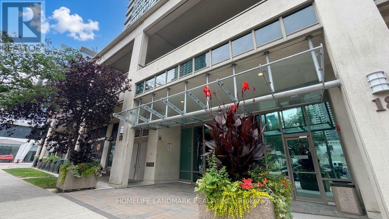312 - 18 Parkview Avenue, Toronto, Ontario  M2N 7H7 - Photo 2 - C13777478