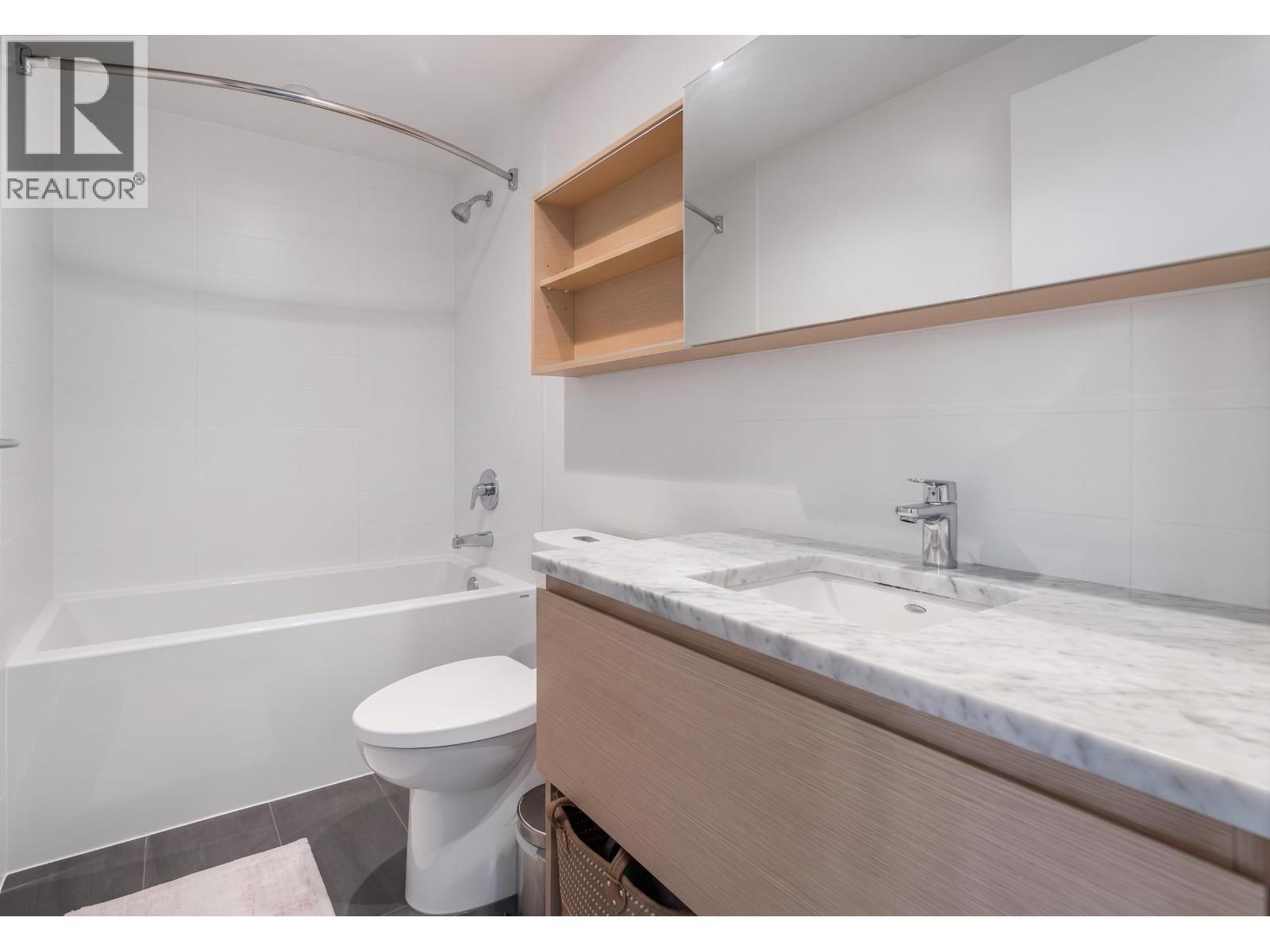 610 525 FOSTER AVENUE photo 16
