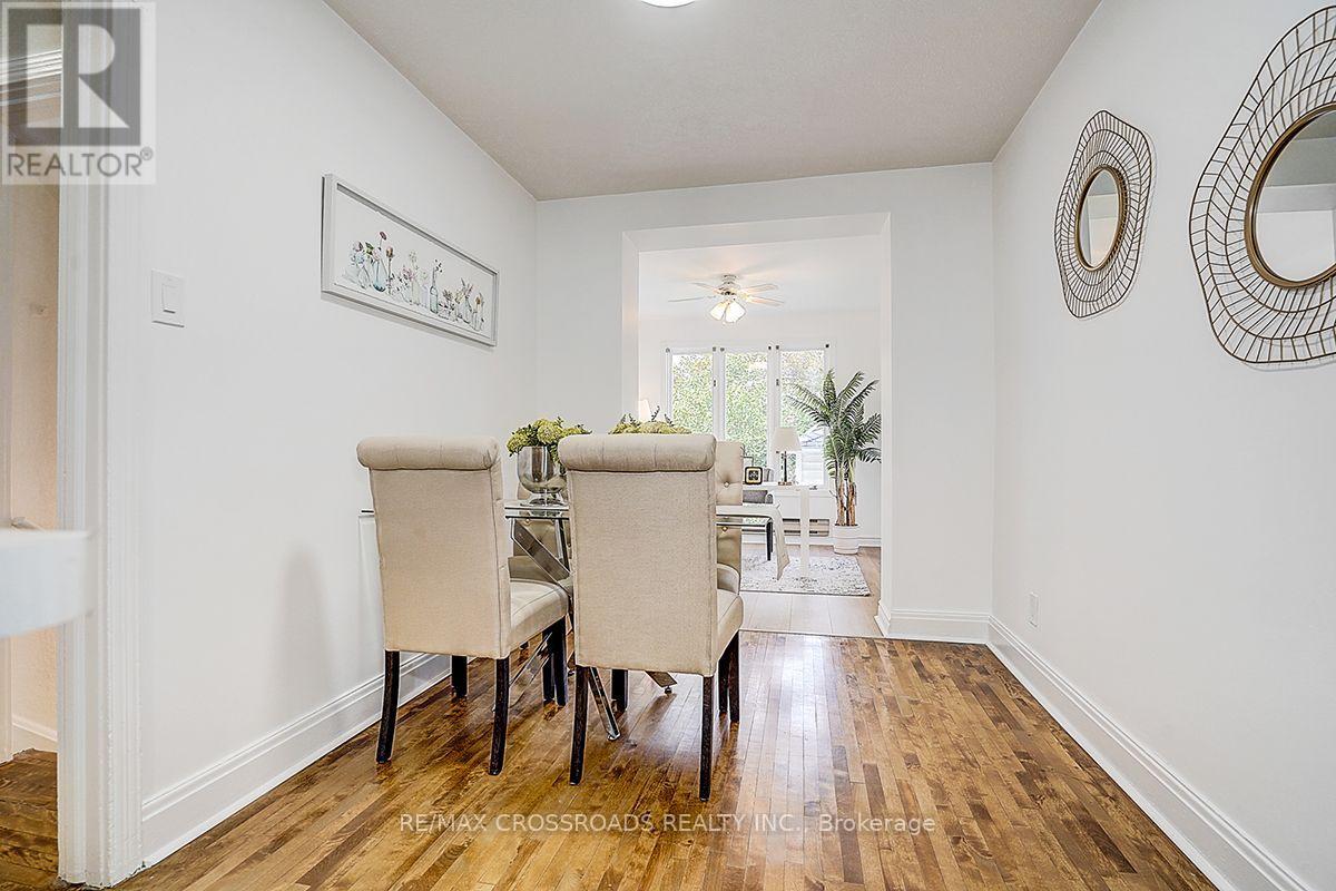 128 Leacrest Road, Toronto, Ontario  M4G 1E8 - Photo 21 - C13777500