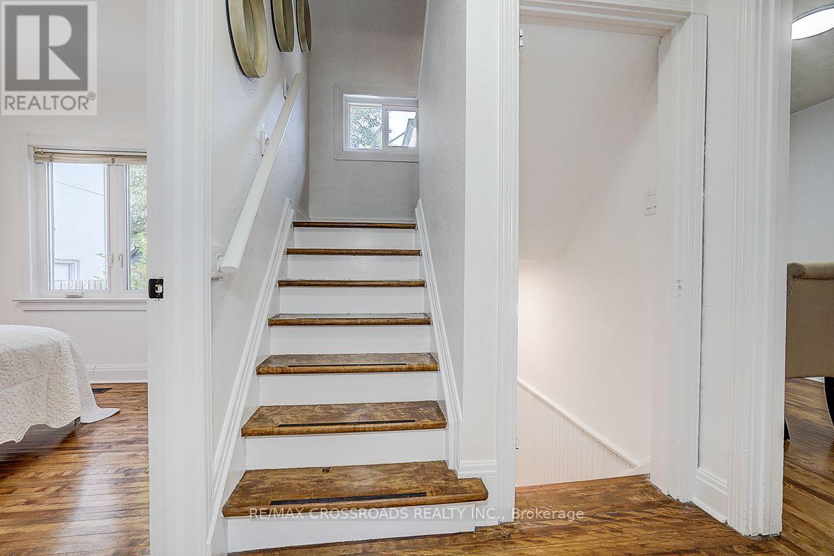 128 Leacrest Road, Toronto, Ontario  M4G 1E8 - Photo 27 - C13777500
