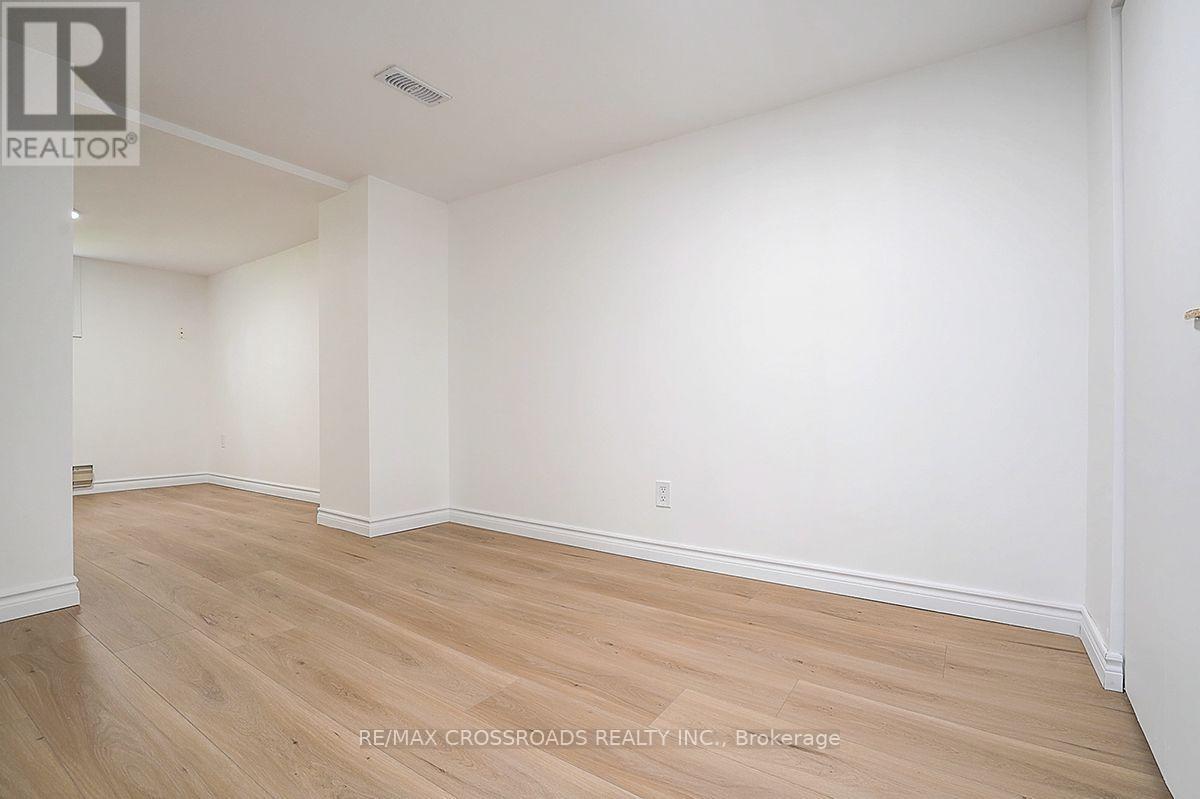 128 Leacrest Road, Toronto, Ontario  M4G 1E8 - Photo 40 - C13777500