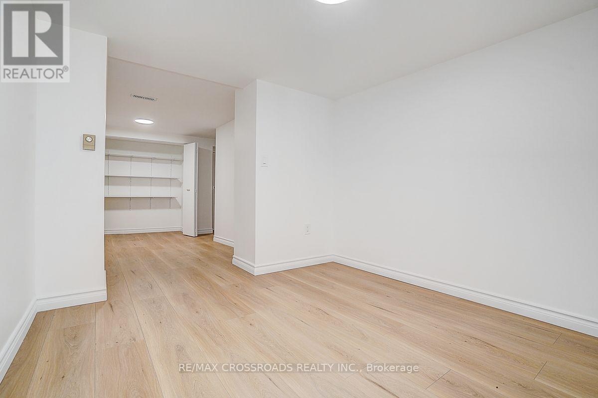 128 Leacrest Road, Toronto, Ontario  M4G 1E8 - Photo 43 - C13777500