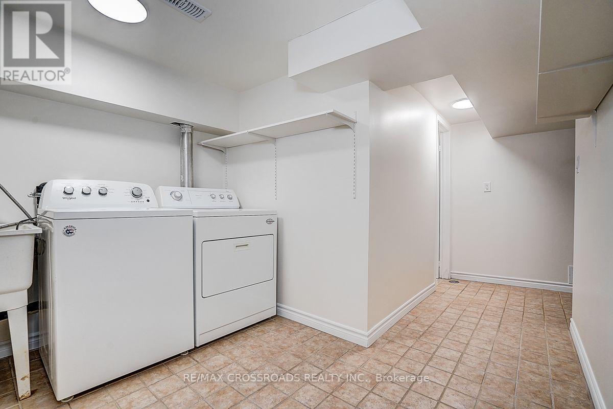 128 Leacrest Road, Toronto, Ontario  M4G 1E8 - Photo 47 - C13777500