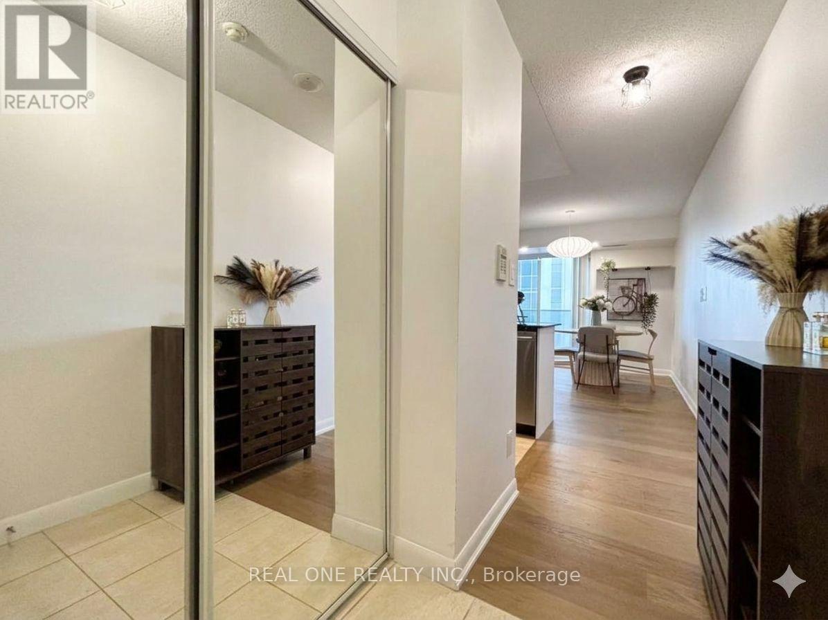 1905 - 5793 Yonge Street, Toronto, Ontario  M2M 0A9 - Photo 4 - C13777510