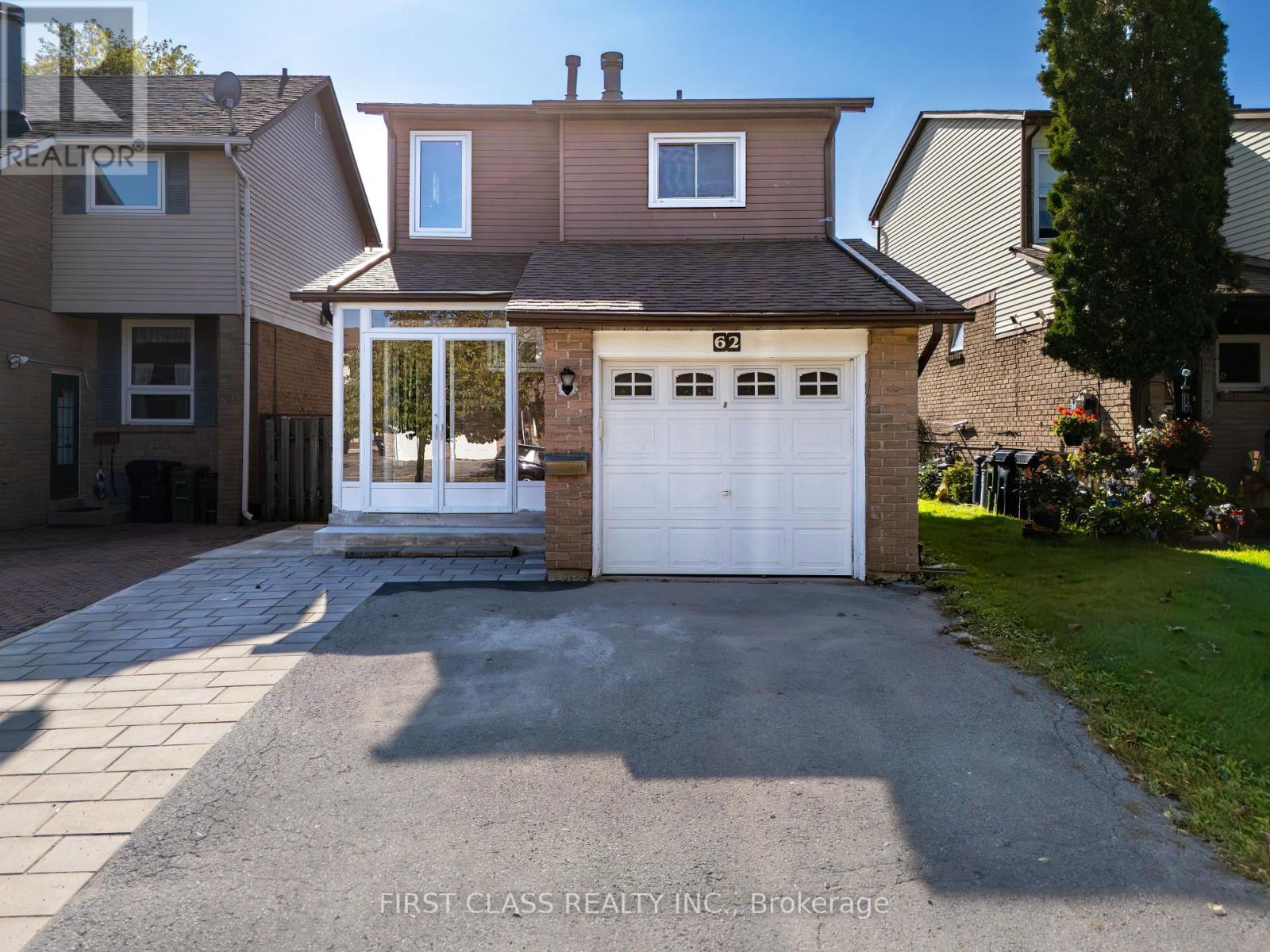 62 MUIRLANDS DRIVE, Toronto, Ontario