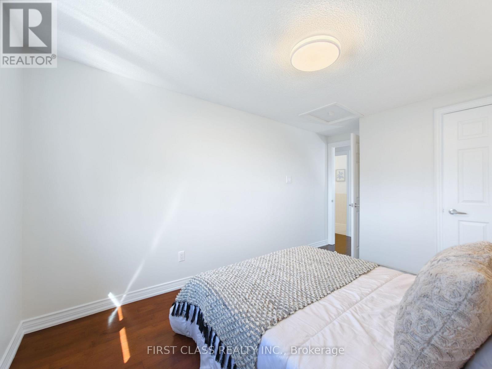 62 Muirlands Drive, Toronto, Ontario  M1V 2B4 - Photo 16 - E13777504