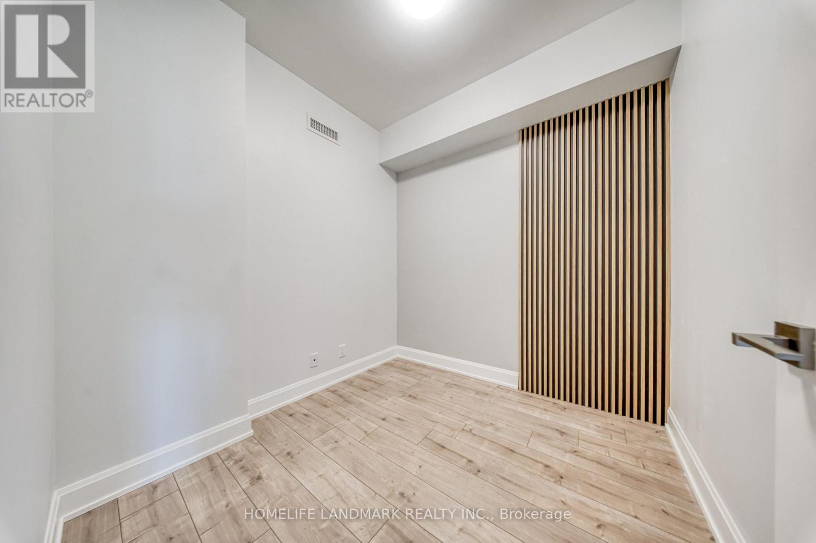 308 - 8 Water Walk Drive, Markham, Ontario  L3R 6L4 - Photo 7 - N13777496