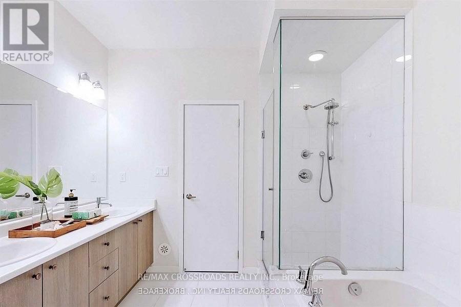 32 Ambler Lane, Richmond Hill, Ontario  L4C 3N8 - Photo 16 - N13777506