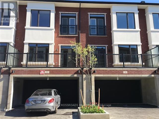 32 Ambler Lane, Richmond Hill, Ontario  L4C 3N8 - Photo 2 - N13777506