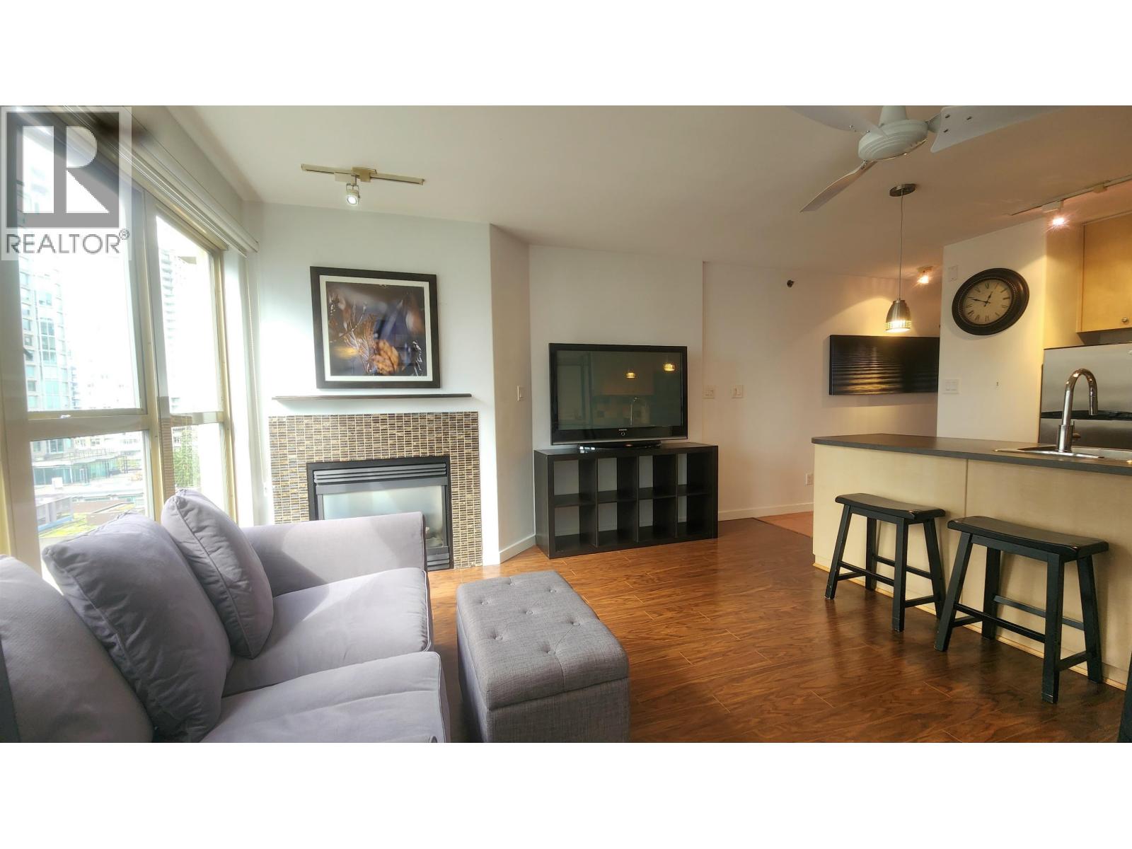 1205 819 Hamilton Street, Vancouver, British Columbia  V6B 6M2 - Photo 2 - R3161855