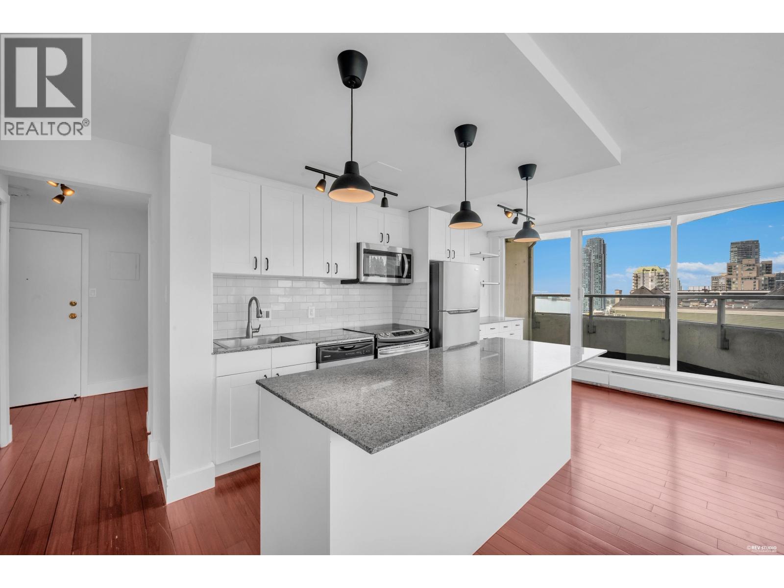 701 31 Elliot Street, New Westminster, British Columbia  V3L 5C9 - Photo 4 - R3155498