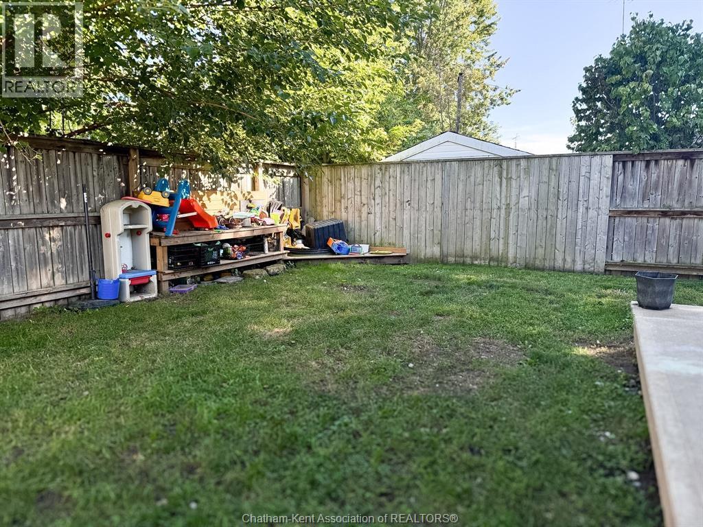 675 Albert Street, Wallaceburg, Ontario  N8A 1Y8 - Photo 20 - 26022133