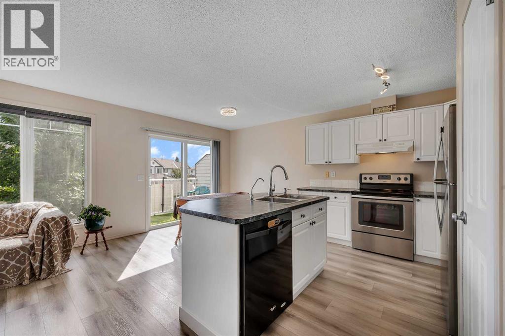 120 Rocky Vista Circle NW, Calgary, Alberta  T3G 5B9 - Photo 10 - A2342262
