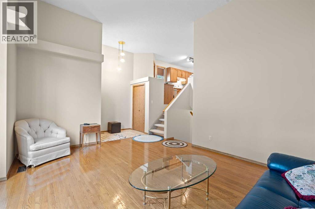 32 Country Hills Mews Nw, Calgary, Alberta  T3K 4S4 - Photo 4 - A2344627