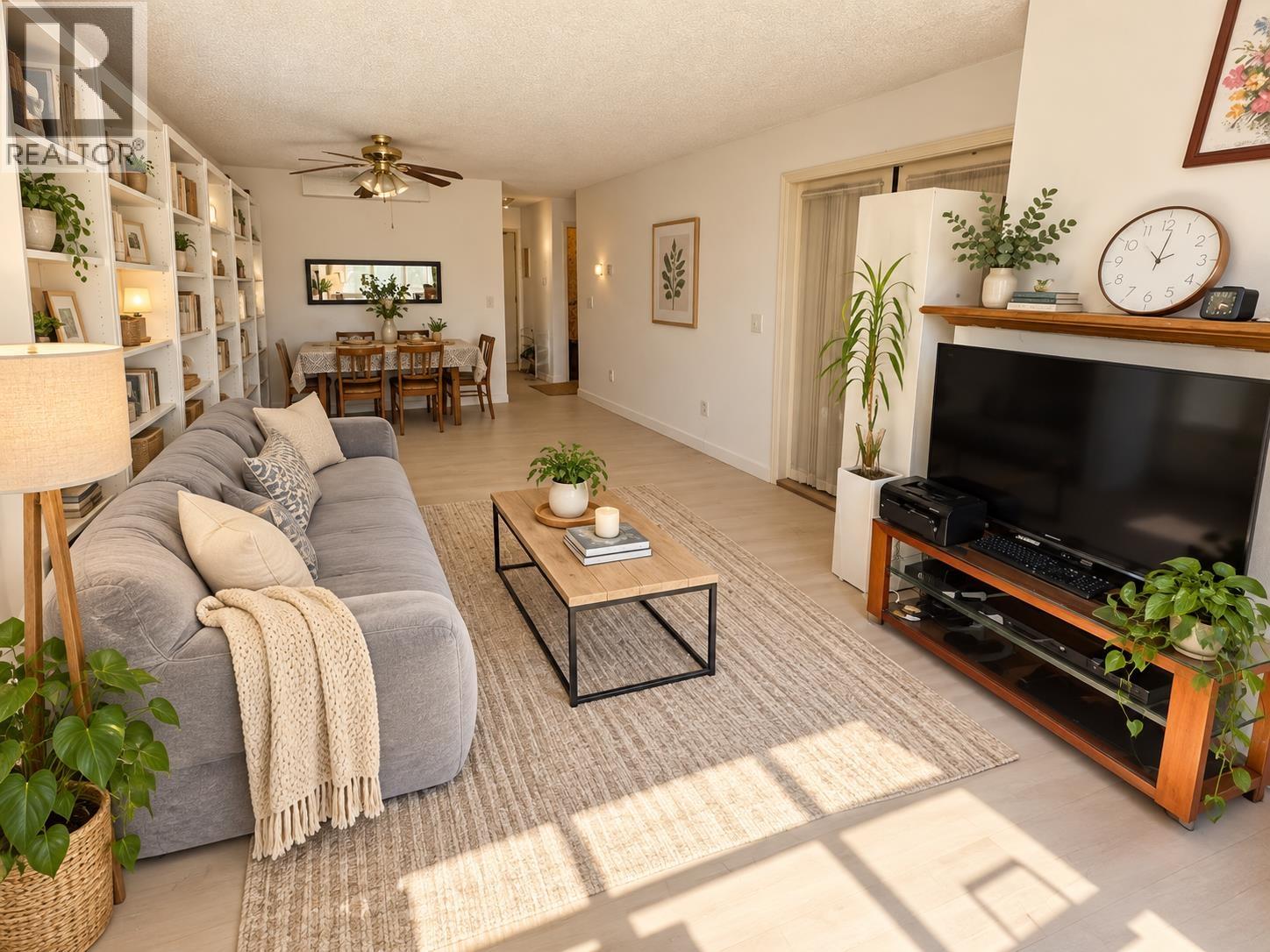 305 7580 Minoru Boulevard, Richmond, British Columbia  V6Y 1Z5 - Photo 5 - R3164348