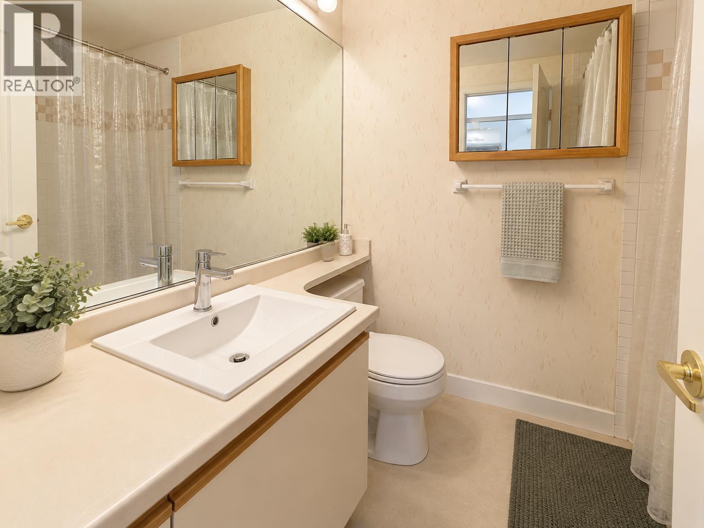305 7580 Minoru Boulevard, Richmond, British Columbia  V6Y 1Z5 - Photo 13 - R3164348