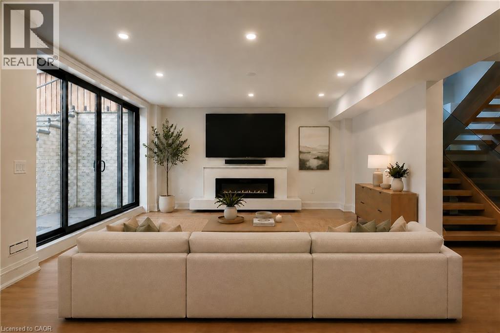 61 Highland Road, Oakville, Ontario  L6K 1S8 - Photo 31 - 40861430