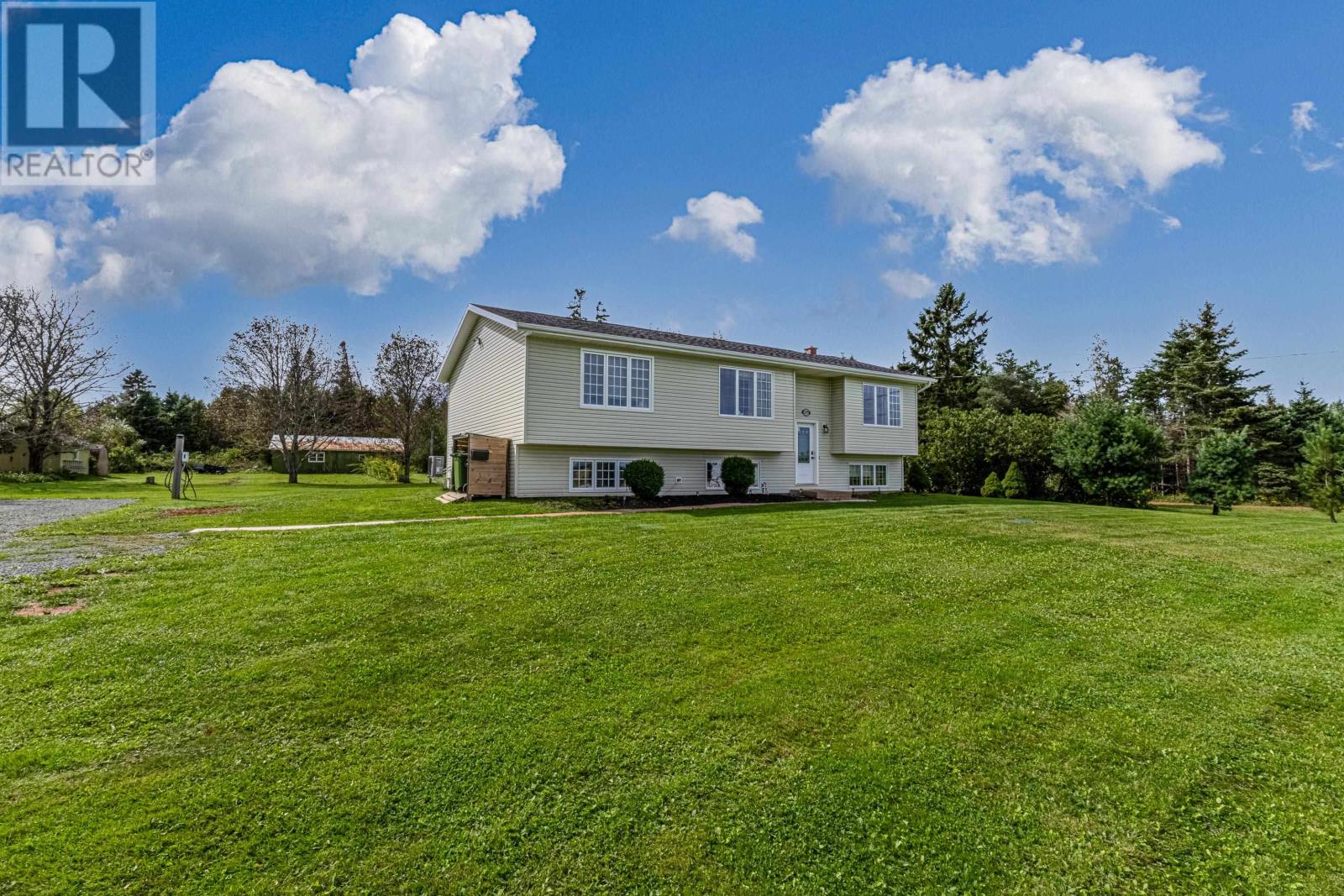 1557 Brackley Point Road, Harrington, Prince Edward Island  C1E 1R1 - Photo 2 - 202622718