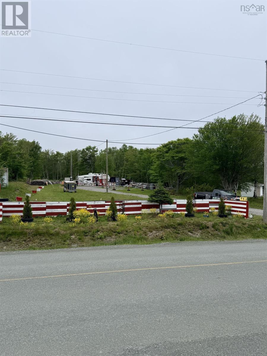 897 Lingan Road, Sydney, Nova Scotia  B1N 3K7 - Photo 13 - 202623135
