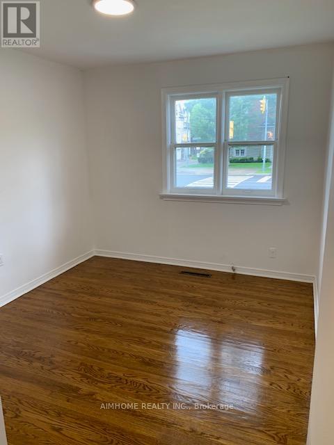 Main Floor - 224 Finch Avenue E, Toronto, Ontario  M2N 4R9 - Photo 7 - C13777526
