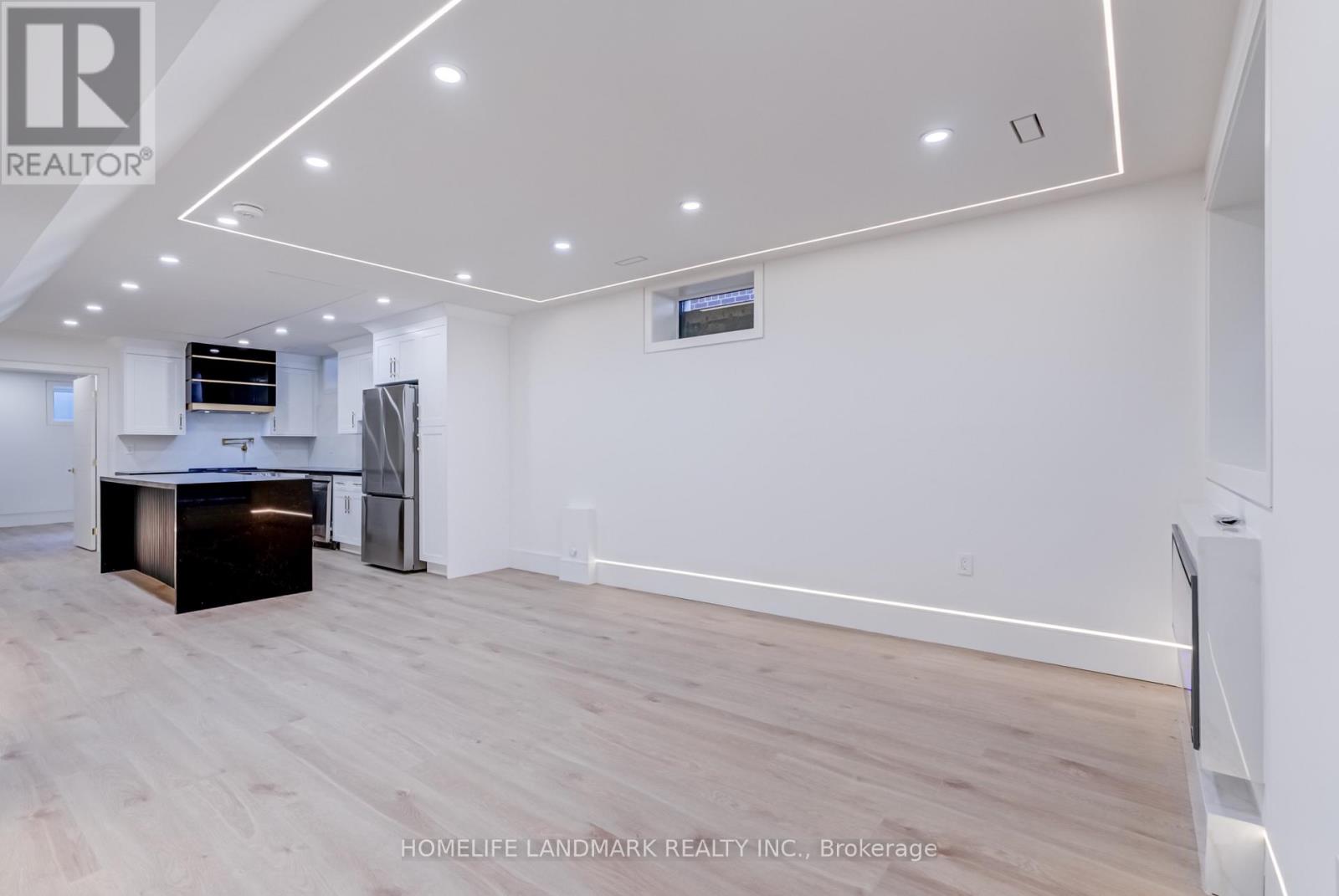 The Bellagio - 23 Coulson Avenue, Toronto, Ontario  M4V 1Y3 - Photo 4 - C13777534