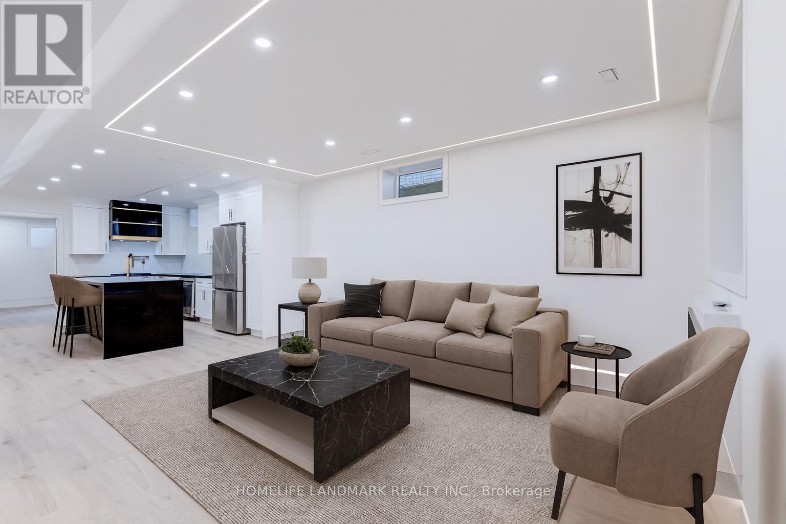 The Bellagio - 23 Coulson Avenue, Toronto, Ontario  M4V 1Y3 - Photo 5 - C13777534