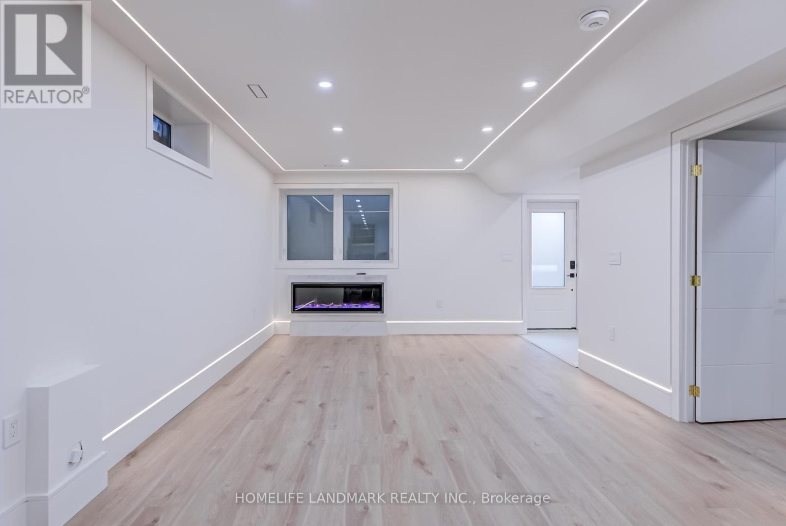 The Bellagio - 23 Coulson Avenue, Toronto, Ontario  M4V 1Y3 - Photo 6 - C13777534